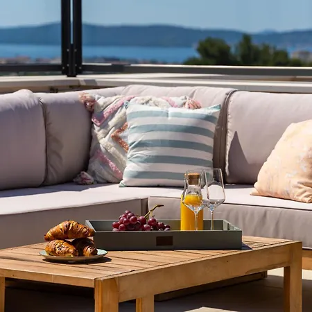 Sky Lounge & - Rooftop Wellness & Gym 아파트