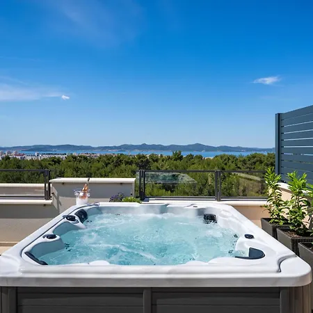 아파트 Sky Lounge & - Rooftop Wellness & Gym