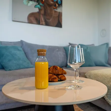 Sky Lounge & - Rooftop Wellness & Gym